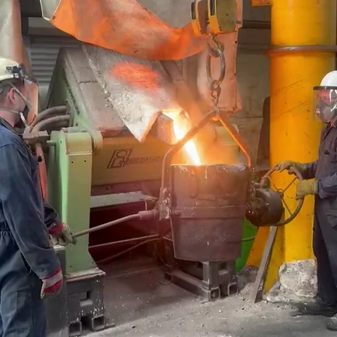 Trent Castings foundry workers prepping molten iron